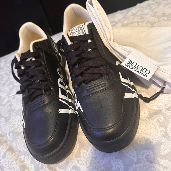 Versace Jeans Couture Logo-printed leather sneakers - Picture 6 of 7